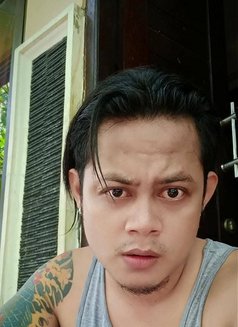 Raymond Bali - Male escort in Bali Photo 1 of 3