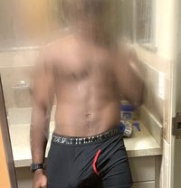 Raymond - Male escort in Al Manama