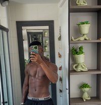 Raymond - Male escort in Al Manama