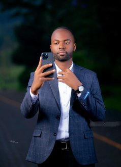 Raymond - Acompañantes masculino in Nairobi Photo 3 of 3