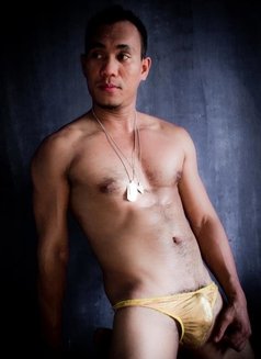 Realdad - Acompañantes masculino in Manila Photo 2 of 30