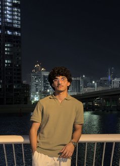 Rayn Guy - Male escort in Abu Dhabi Photo 1 of 5