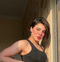 Rayonn - Transsexual escort in Jeddah