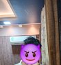 Rayyan Body Sensual Massager - Acompañantes masculino in Madurai Photo 1 of 13