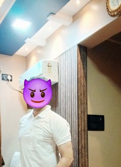Rayyan Body Sensual Massager - Acompañantes masculino in Navi Mumbai Photo 10 of 13