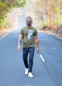 Raz - Male escort in Mumbai Photo 2 of 2