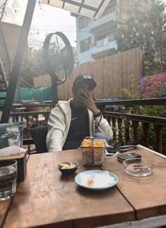 Raz - Intérprete masculino de adultos in Kathmandu Photo 2 of 2