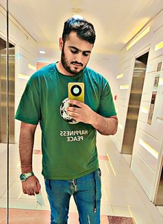 Raza Ali - Acompañantes masculino in Dubai Photo 2 of 5