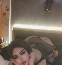 Razan 18 cm - Transsexual escort in Beirut Photo 15 of 28