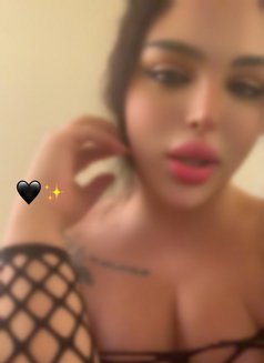 Razan 19 cm - Transsexual escort in Beirut Photo 18 of 25