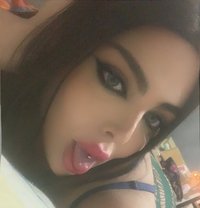 Razan 19 cm - Transsexual escort in Beirut
