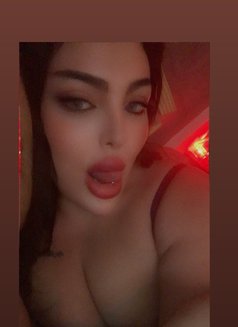 Miss Razan - Acompañantes transexual in Beirut Photo 18 of 23