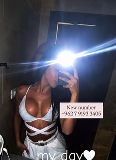 RAZAN - Transsexual escort in Amman Photo 16 of 17