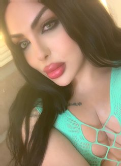 Razan 20cm - Transsexual escort in Beirut Photo 21 of 23