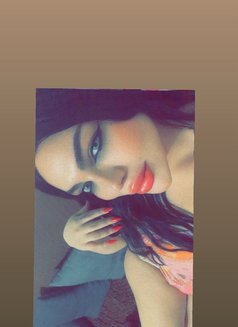 Razan 20cm - Transsexual escort in Beirut Photo 15 of 23