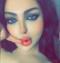 Razan 20cm - Transsexual escort in Beirut