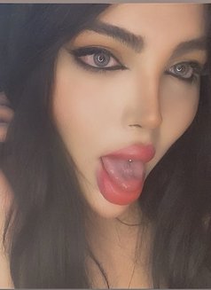 Razan milk - Transsexual escort in Beirut Photo 21 of 25