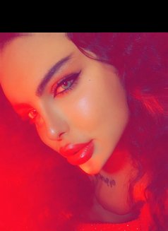 Razan milk - Transsexual escort in Beirut Photo 22 of 25