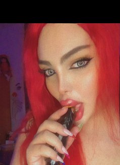 Razan milk - Transsexual escort in Beirut Photo 2 of 29