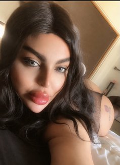 Razan milk - Acompañantes transexual in Beirut Photo 3 of 22