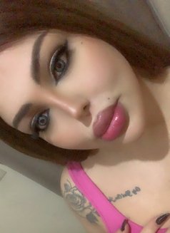 Razan - Transsexual escort in Beirut Photo 16 of 18