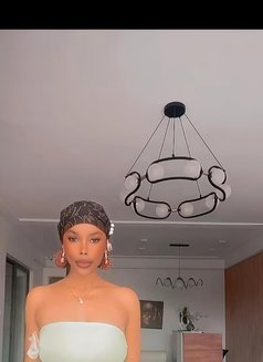 Razmiah - masseuse in Nairobi Photo 1 of 6