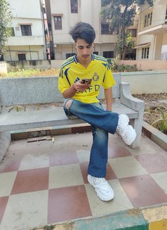 Razz - Male escort in Bangalore Photo 4 of 4