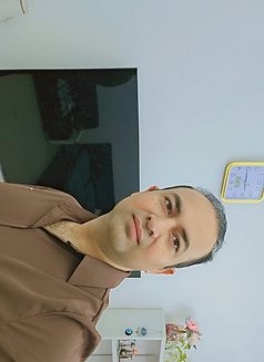 Razz - Male escort in Dubai Photo 3 of 3