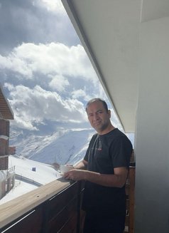 Razz - Male escort in Dubai Photo 7 of 8