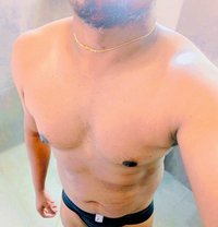 RB - Ladies special - Male escort in Colombo Photo 2 of 3
