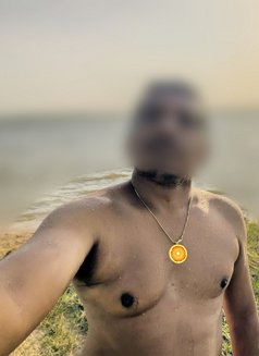 RB - I love what I do - Male escort in Colombo Photo 4 of 5