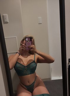 READY YOUR PLATES CAUSE I'M SERVING - Acompañantes transexual in Tokyo Photo 14 of 14