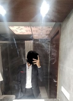 Reaghan - Male escort in Kolkata Photo 2 of 2
