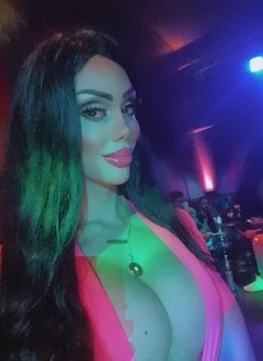 LAST Day in Taksim , big Active Dick - Transsexual escort in İstanbul Photo 7 of 18