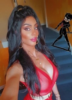 American Trans with a big Dick - Transsexual escort in İstanbul Photo 14 of 16