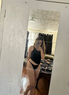 Real Girl Keilah GFE/masseuse/VCS - puta in Makati City Photo 10 of 12