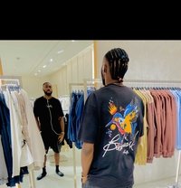 Real - Acompañantes masculino in Abuja