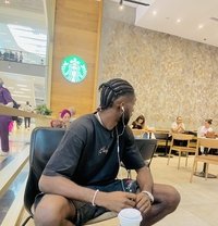 Real - Acompañantes masculino in Abuja