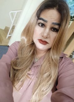 Real Hot Ts Febby - Transsexual escort in Indore Photo 4 of 9