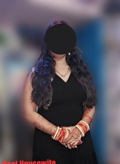 Real Housewife 33 - puta in Pune Photo 1 of 4