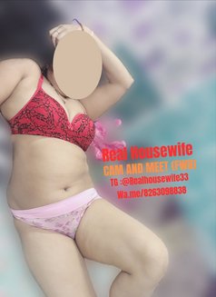 Real Housewife 33 - puta in Pune Photo 2 of 4