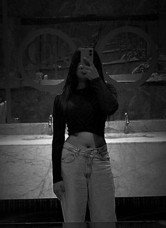 REAL INDEPENDENT GIRL - escort in New Delhi Photo 7 of 7