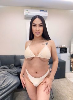 Real Jejee's sweet big dick - Transsexual escort in Riyadh Photo 6 of 10