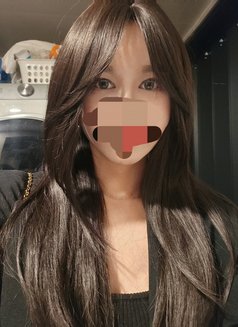 Real Jenny - puta in Seoul Photo 2 of 4