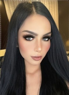 Beautiful latina Top & Bottom - Transsexual escort in Dubai Photo 19 of 30