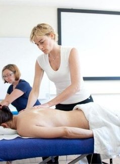 Real Massage by Professionals - puta in Muscat Photo 7 of 16