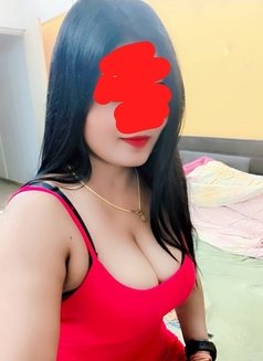 real meet and cam - escort in Mumbai Photo 6 of 6