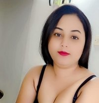 real meet and cam - escort in Mumbai