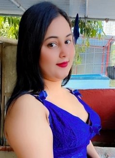 real meet and cam - escort in Mumbai Photo 3 of 11