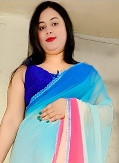 real meet and cam - escort in Mumbai Photo 6 of 11